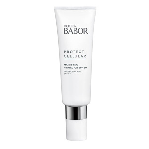 Doctor Babor Protect Cellular Mattifying Protector SPF 30 er en ultralett, raskt absorberende ansiktslotion som inneholder den 360° aktive ingredienskraften fra Full-Light Protection og Anti-OX Protection som også har en myk mattende effekt.