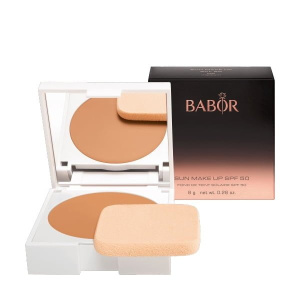 Babor AGE ID Sun Makeup 02 Medium SPF 50 er et flytende kremfundament med middels dekning i to naturlige nyanser for en naturlig hudfarge.